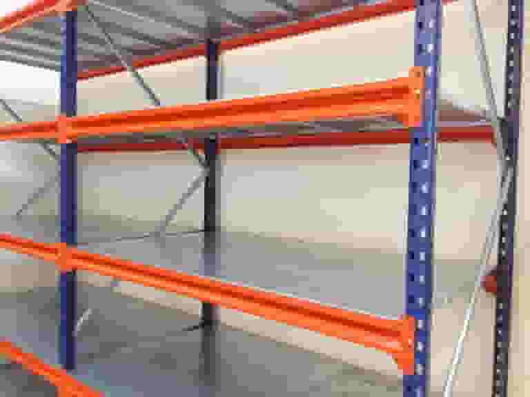 Rayonnage mi-lourd – stockage de produits de taille et de poids moyens, hauteur à partir de 2m, profondeur de 400 à 800mm - Image 4