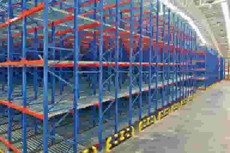 Rayonnage dynamique pour palettes Europe – système gravitaire LIFO/FIFO - Image 2