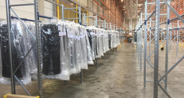 Rayonnage Mi-lourd STOW – pour entrepôts, ateliers, garages, stockage jusqu&rsquo;à 1000 kg - Image 3