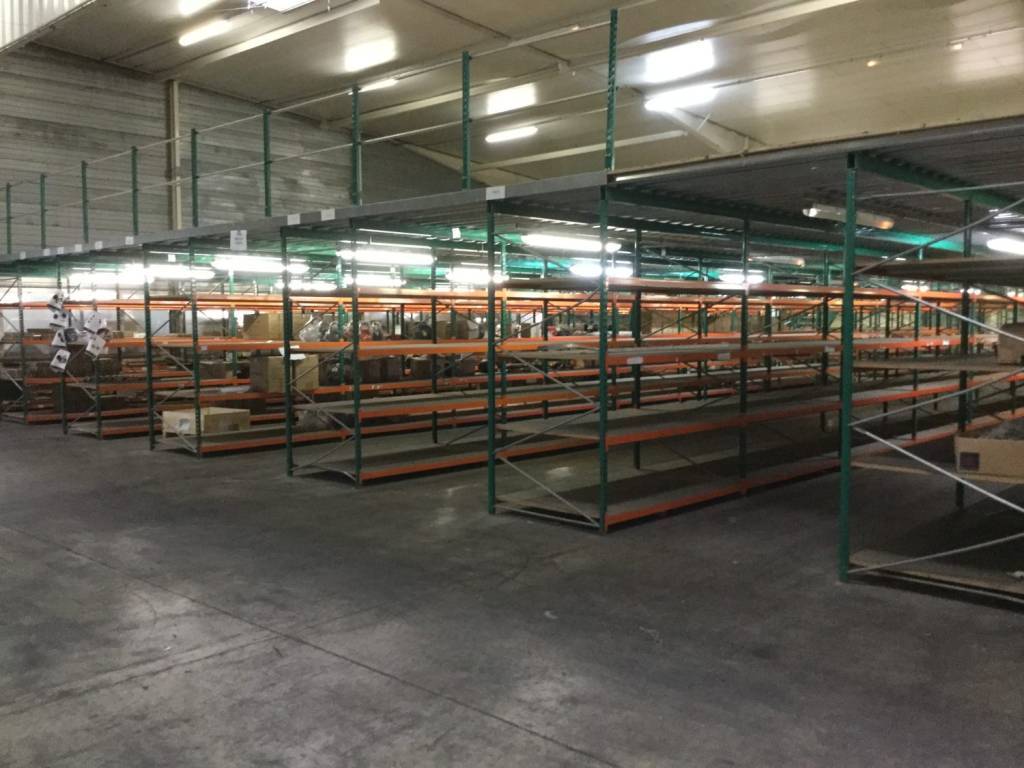 Rayonnage mi-lourd pour cartons – stockage de pièces volumineuses et lourdes - Image 3