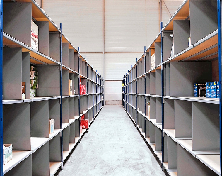 Tubulaire – Rayon de stockage léger, montants en C 30 X 22 X 1,5, entretoises de 300 à 1000 mm, barreaux 20 X 20 X 1 et 40 X 20 X 1,25 - Image 3