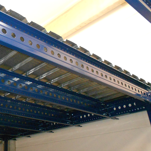 Plate-forme industrielle mezzanine – démontable pour optimiser l&rsquo;espace de stockage - Image 4