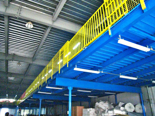 Planchers de mezzanine industriels à plusieurs niveaux en acier – 1 à 3 niveaux, capacité de charge jusqu&rsquo;à 1000 kg/m² - Image 4