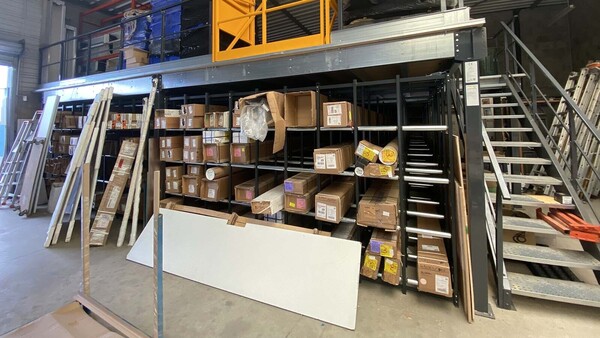 Râteliers de stockage – agencement d&rsquo;atelier, stockage de bois, verre, tubes, portails et stores bannes - Image 1