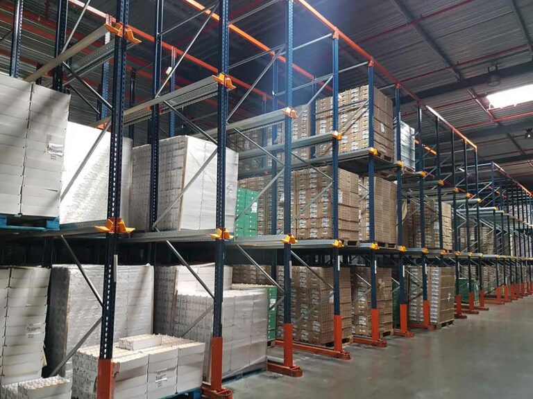 Rayonnage à palettes par accumulation   idéal pour stocker des marchandises fabriquées en série ou en lots - Image 1