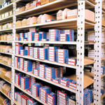 Rayonnage métallique pour stockage manuel – hauteur max 3 mètres, charges jusqu&rsquo;à 1400 kg 3