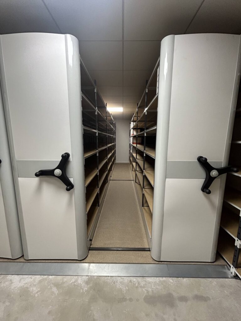 Rayonnage archives sur bases mobiles – Rhône – jusqu&rsquo;à 12 m de long et 900 kg/m - Image 3