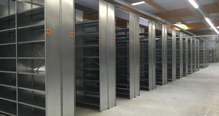 Rayonnage STOW Tôlé à parois – esthétique et robuste, avec dossiers suspendus 360 mm, en 2 coloris - Image 2