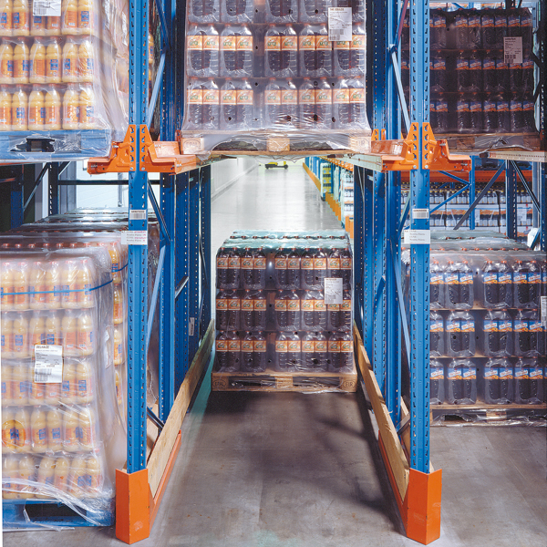 Stockage de palettes par accumulation – rayonnage PROFILRACK avec rails de dépose réglables - Image 3