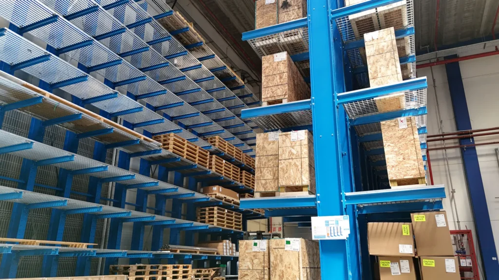 Rayonnage cantilever Kanti-stow® – stockage de marchandises longues et lourdes jusqu&rsquo;à 1 000 kg - Image 3