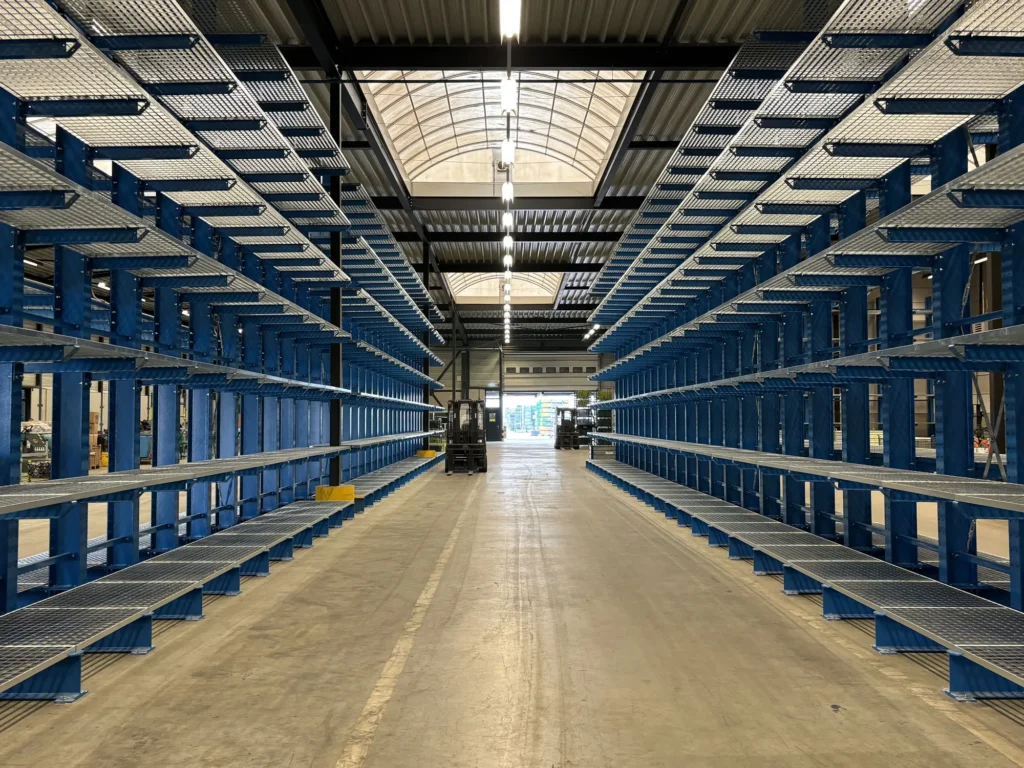 Rayonnage cantilever Kanti-stow® – stockage de marchandises longues et lourdes jusqu&rsquo;à 1 000 kg - Image 4