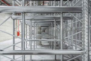 Superbuild – Structure centrale à épaulement pour stockage de palettes en acier haute résistance - Image 4