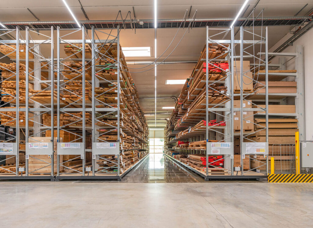 Rayonnages sur base mobile ELVEDI – modulaires, pour stockage compact de marchandises longues ou palettisées - Image 1