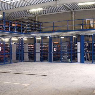 Plates-formes modulables STOW – stockage sur mesure avec plusieurs niveaux et planchers en tôle, caillebotis ou bac acier - Image 3