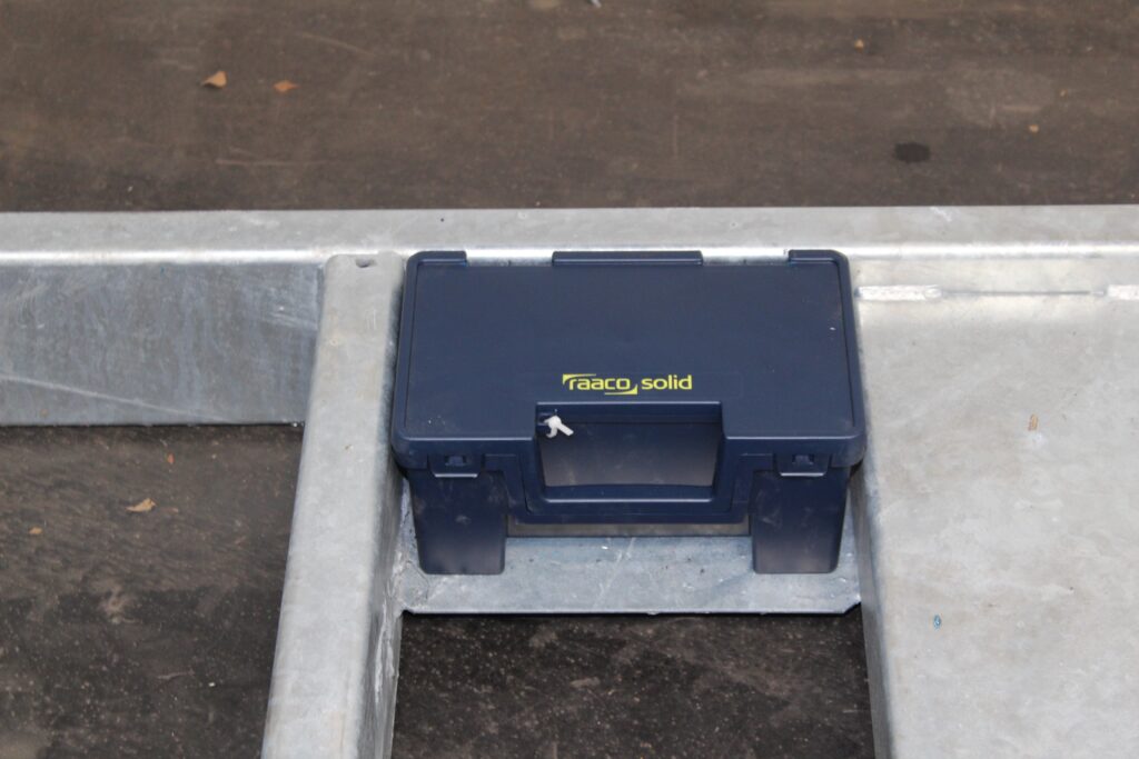 Praticable mécanosoudé pour faces avant d&rsquo;autobus – Rack de stockage mobile – Capacité 400 kg – Dimensions 2806x1203x2500 mm 4