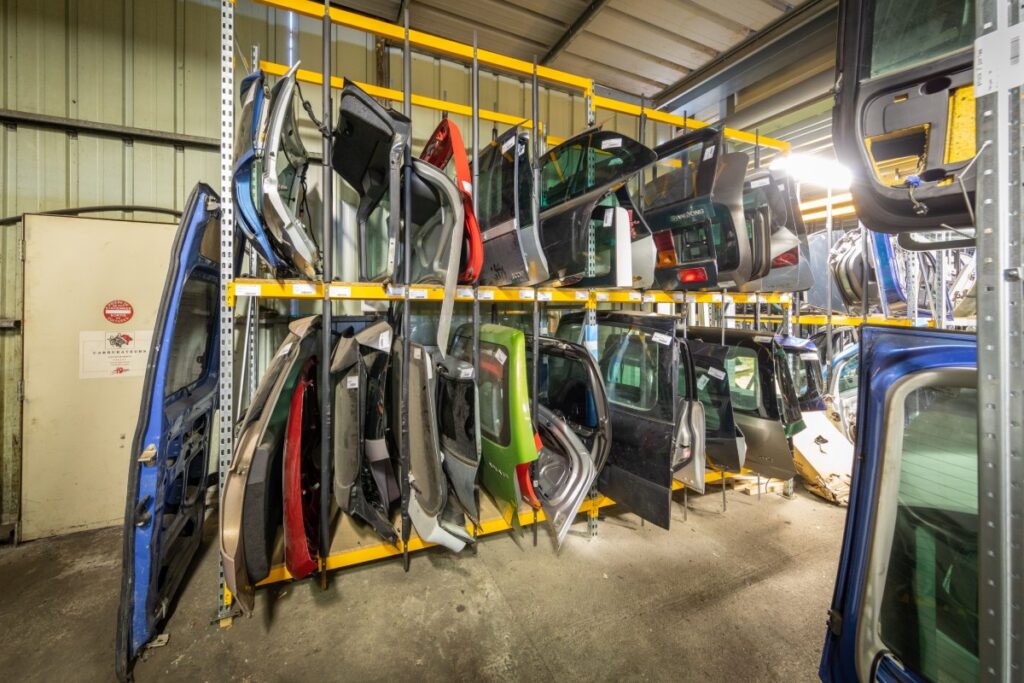 Rayonnage mi-lourd PRORACK+ – Stockage de produits volumineux, jusqu&rsquo;à 1575 kg par niveau, 6 m de haut 3