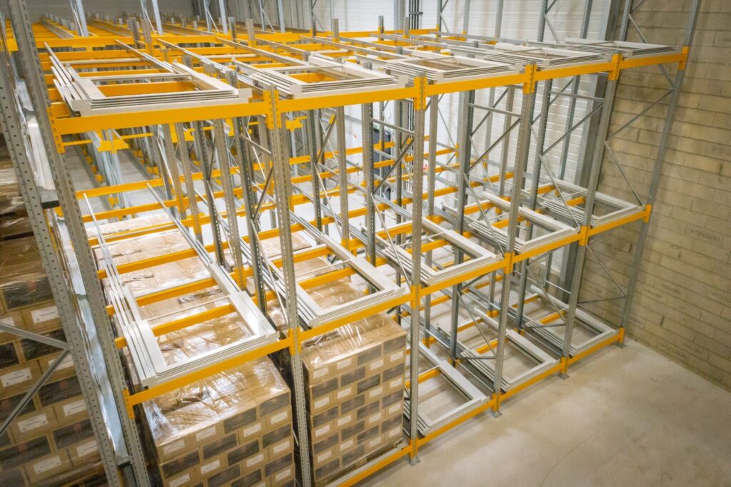 Palettier dynamique Pushback PROPAL3 – Stockage LIFO 2 à 9 palettes en profondeur, jusqu&rsquo;à 1200 kg - Image 1
