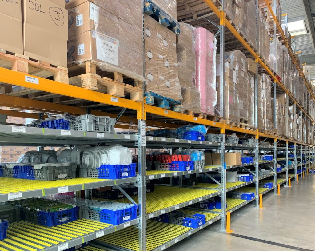 Rayonnage dynamique léger pour picking PRODYN+ – Système FIFO pour gain de temps et économie d&rsquo;espace 2
