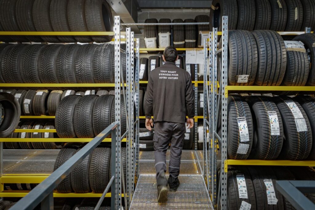 Plateforme de stockage à allée de circulation Proplus LP3 – Mezzanine pour picking, automobile et textile 1