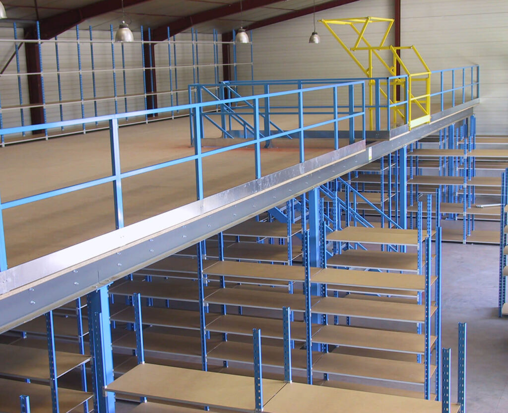 Plateforme industrielle longue portée XLS – portée jusqu&rsquo;à 8 ml, charge jusqu&rsquo;à 1 tonne/m², sur-mesure 3