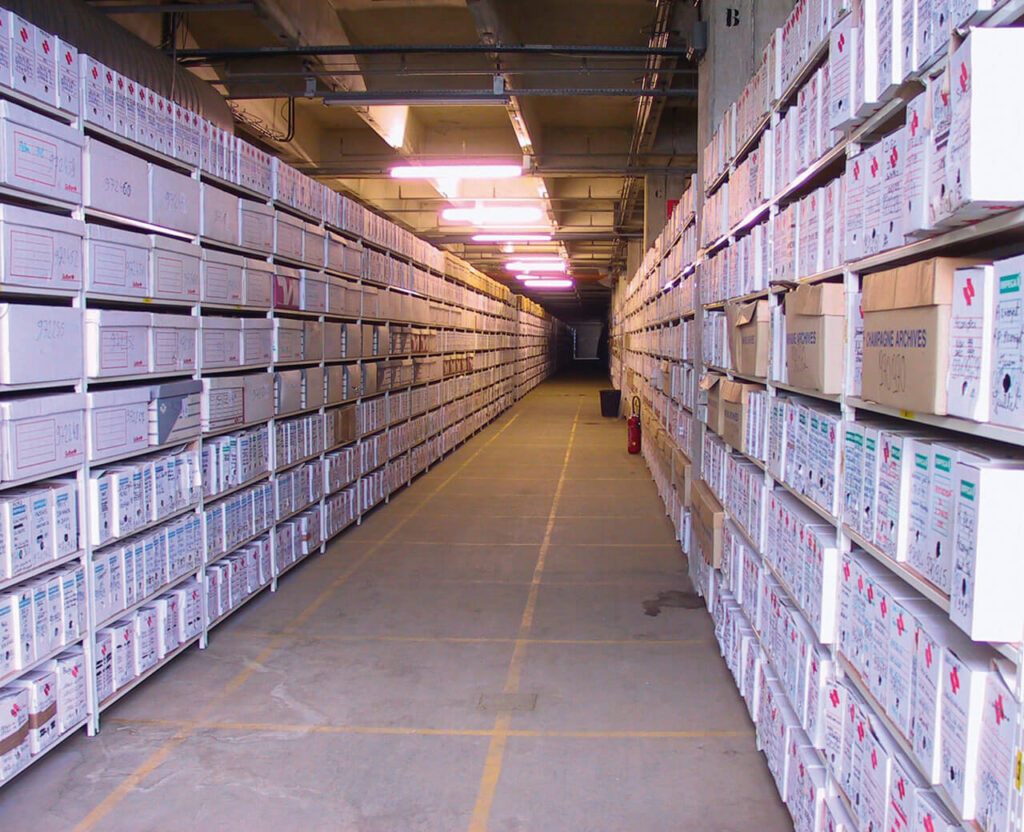 Rayonnage boites d’archives tubulaire fixe – fabriqué en France – hauteur 1500 à 2200 mm 2