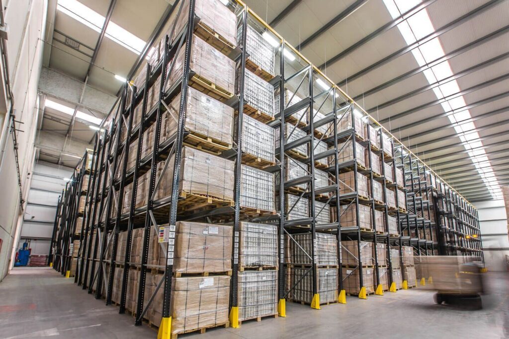 Rayonnage à palette par accumulation – système Drive-In et Drive-Through pour stockage optimisé - Image 4