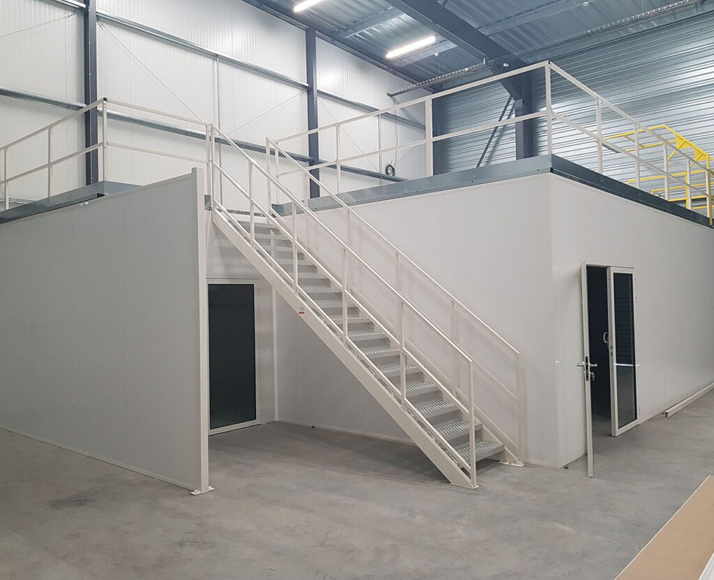 Mezzanine de bureau – Plateforme métallique fabriquée en France – Installation rapide – Portée jusqu&rsquo;à 8 ml 2
