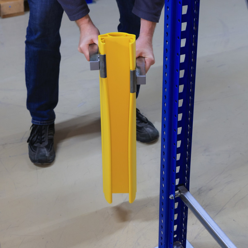 Protection d&rsquo;échelle flexible pour rayonnage – Hauteur 400 ou 600 mm – Largeur montant 75 à 125 mm – Polyéthylène jaune 1