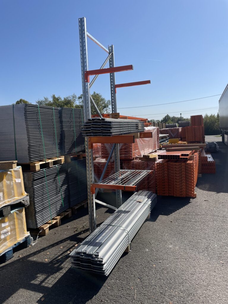 CANTILEVER Echelle d’occasion – 2 colonnes de 2400 mm, 6 bras de 500 mm, 2 profils de 500 mm - Image 3