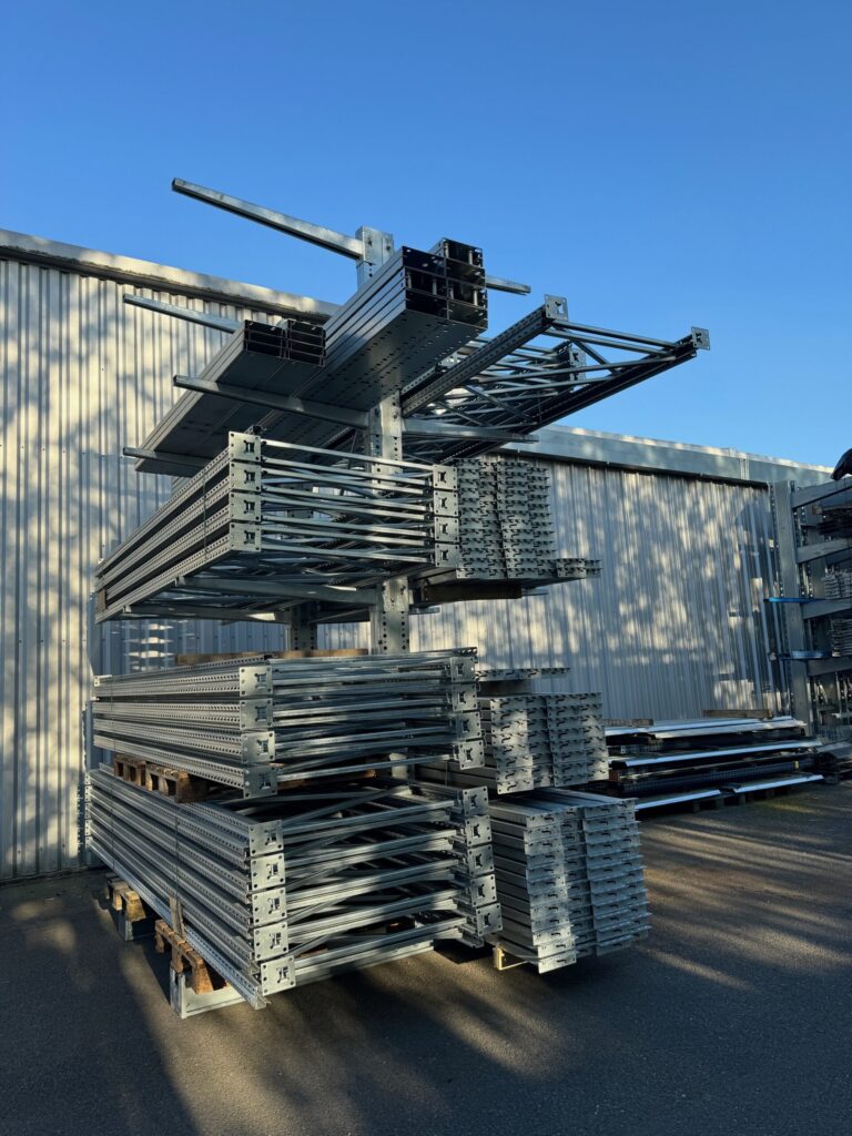 CANTILEVER GALVA – 2 colonnes de 4500 mm, 2 bases double face de 1200 mm, 12 bras de 1200 mm – 500 kg - Image 2