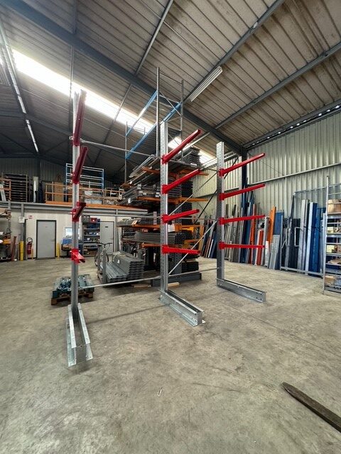 CANTILEVER GALVA OCCASION – 3 colonnes hauteur 4000 mm et 12 bras de 1200 mm époxy - Image 4